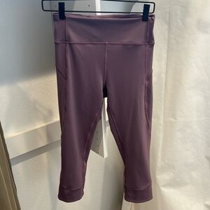 Lululemon Cropped Leggings in Plum Size 8